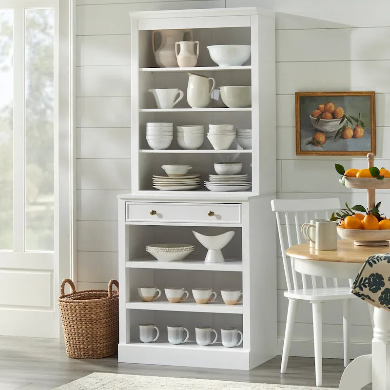 Étagère Ouverte, Un Tiroir, Deux Tablettes Fixes, Dessus en Faux Marbre, Quincaillerie en Laiton, Fini MDF Blanc, Style Ferme Moderne