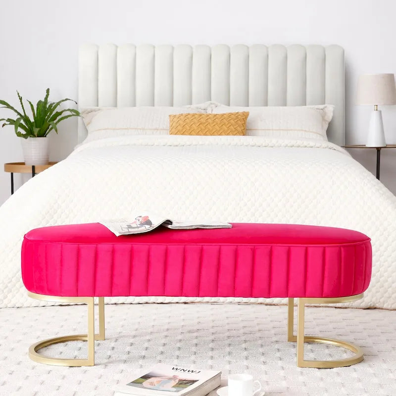 Banc ottoman ovale matelassé en canaux de 122 cm avec cadre en bois massif, mousse haute densité et base en métal doré en forme de U