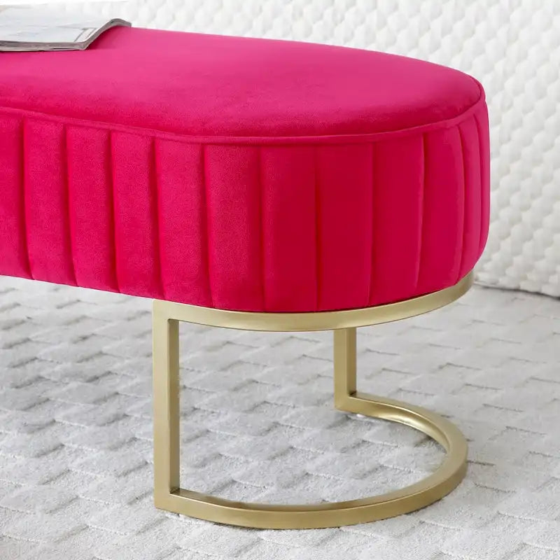 Banc ottoman ovale matelassé en canaux de 122 cm avec cadre en bois massif, mousse haute densité et base en métal doré en forme de U