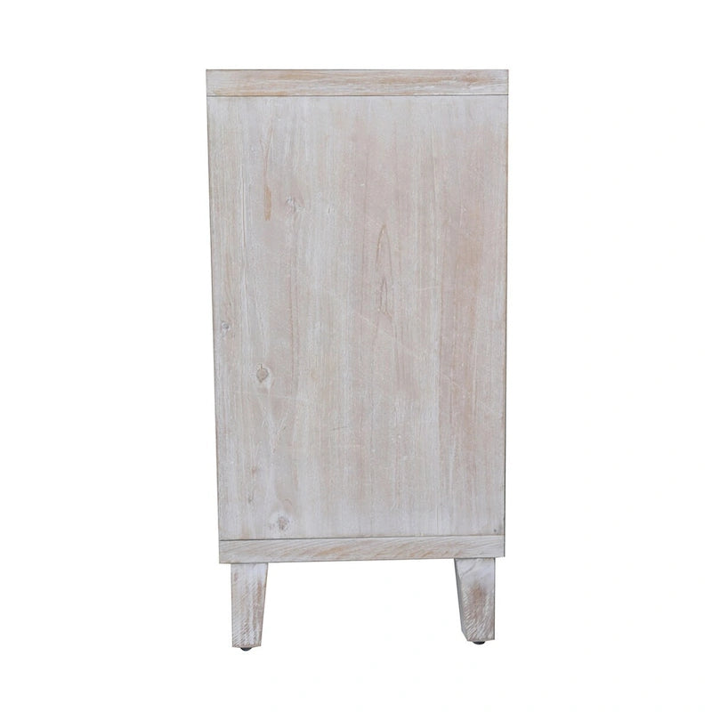 Buffet quatre portes Panneaux de porte à persiennes Poignées métalliques rondes Pieds fuselés Étagères réglables Bois de sapin MDF Finition blanchie naturelle