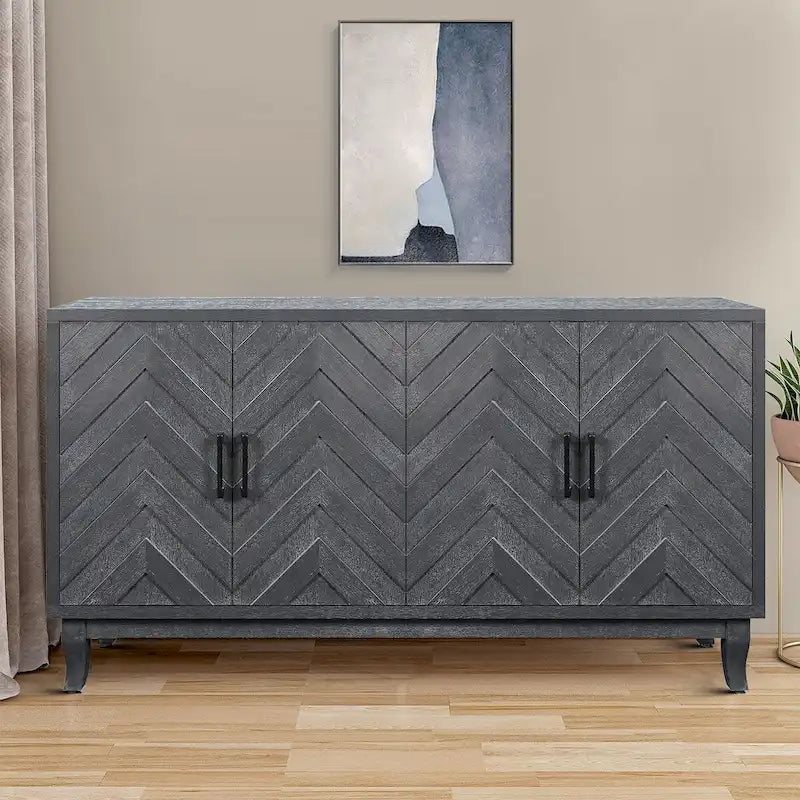 Buffet quatre portes Panneaux de porte en bois de chevron Poignées de barre noires Pieds coniques Fini gris foncé antique vieilli Patins de protection pour le sol