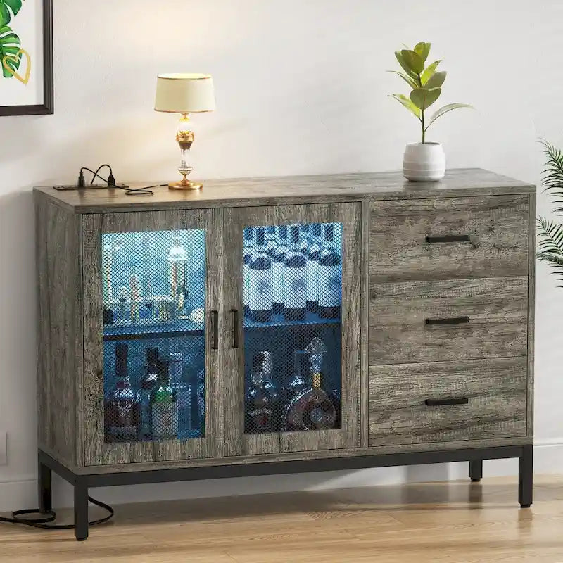 Buffet vaisselier trois tiroirs porte grillagée étagère réglable multiprise intégrée lumières LED RVB Bois composite E1 Supports métalliques